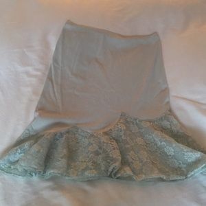 Laros Intimates & Sleepwear - Vintage 1950’s Nylon lace trimmed half slip Laros Intimates & Sleepwear - Vintage 1950’s Nylon lace trimmed half slip